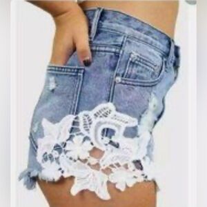 2/$20 - XS Toby Heart Ginger Faded Jean Shorts / With Lace, 24” or 25” waist